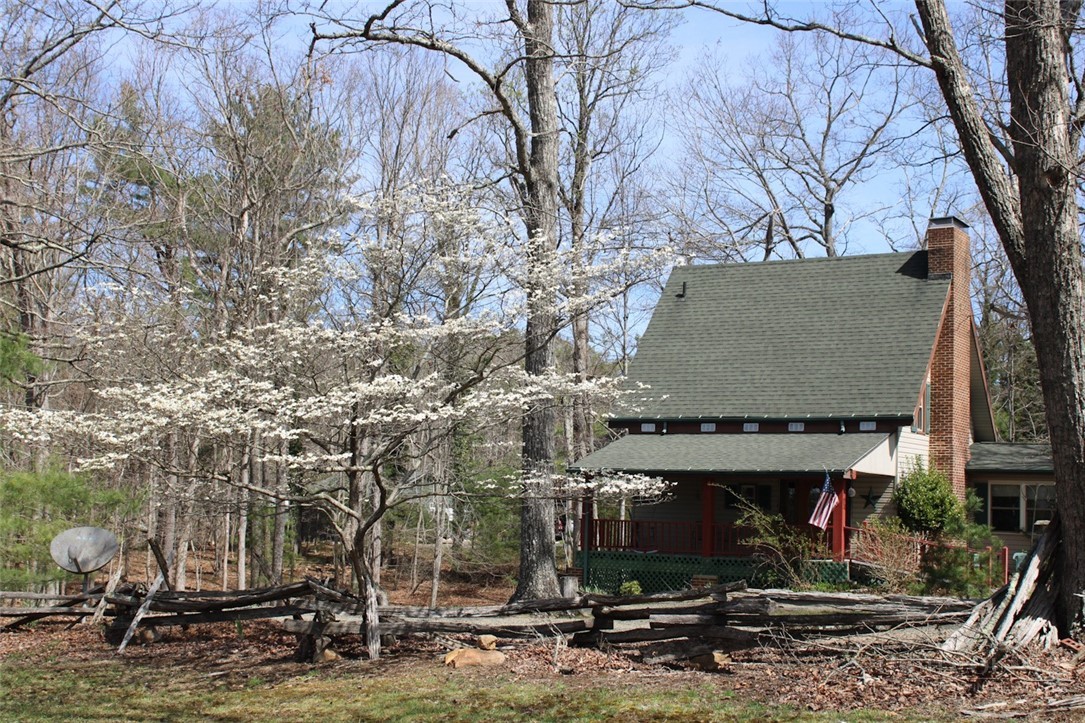169 Woodside Road Galax, VA 24333 - Photo 2 of 49 Gallery Image 2