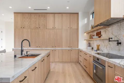 $4,550,000 | 1500 Louella Avenue, Venice, CA 90291