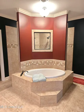 $437,000 | 3327 Chateau Pointe Boulevard, Southaven, MS 38672