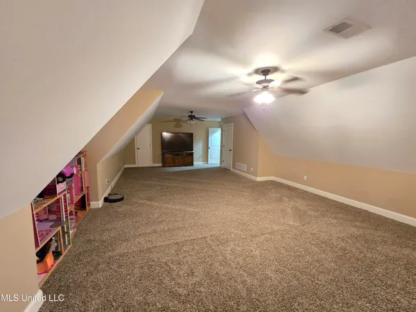 $437,000 | 3327 Chateau Pointe Boulevard, Southaven, MS 38672