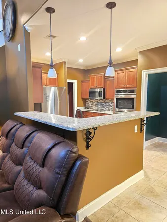 $437,000 | 3327 Chateau Pointe Boulevard, Southaven, MS 38672