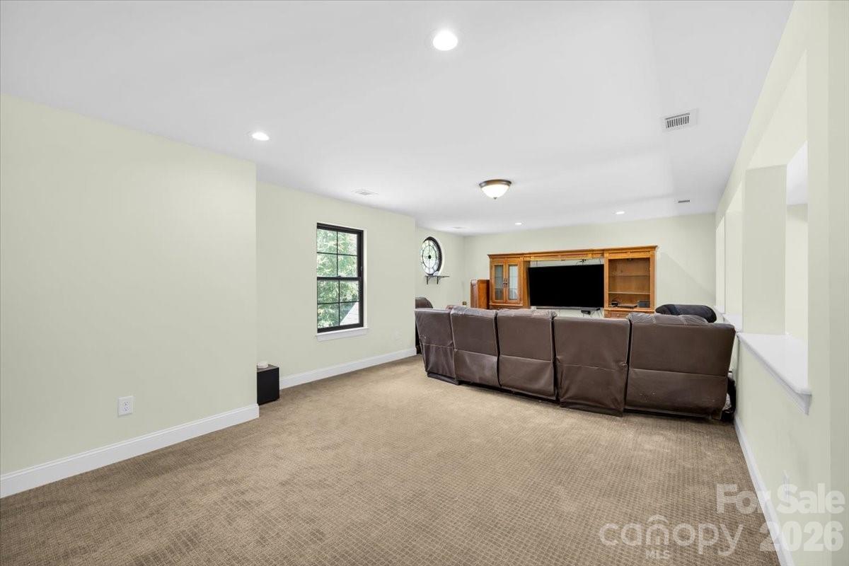 1194 99 Island Road Blacksburg, SC 29702 - Photo 17 of 47 a living room with furniture and a couch
