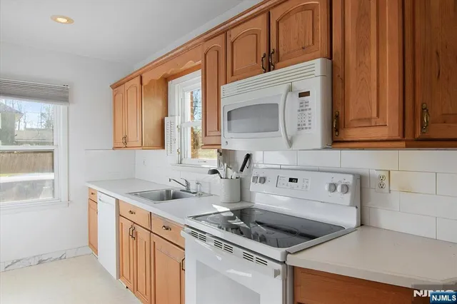 $699,000 | 337 Boulevard, Pompton Plains, NJ 07444