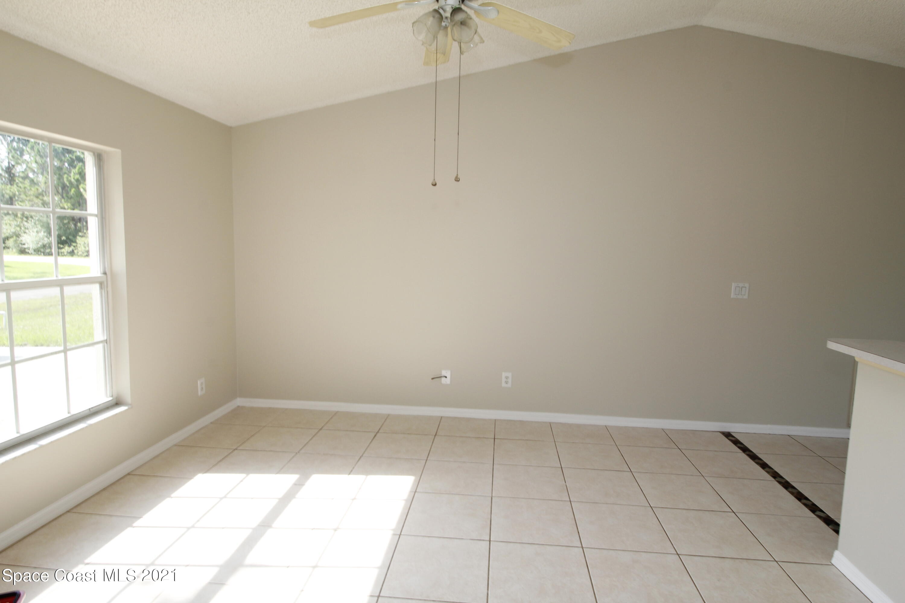 458 Tunis Road Southwest Palm Bay, FL 32908 - Photo 4 of 12 _MG_0656