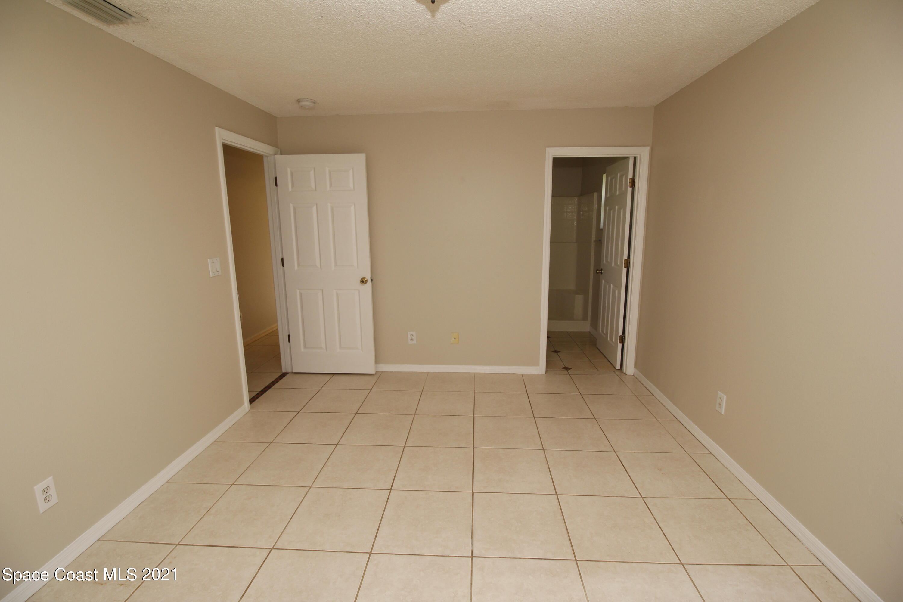 458 Tunis Road Southwest Palm Bay, FL 32908 - Photo 7 of 12 _MG_0659