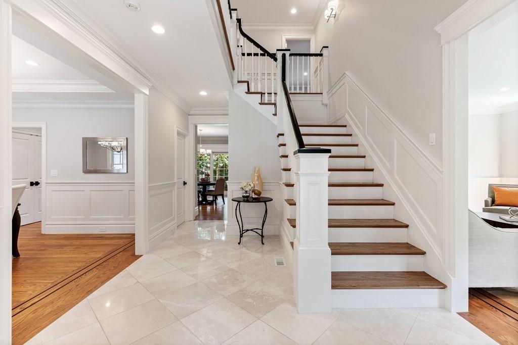 6 Munroe Road Lexington, MA 02421 - Photo 4 of 41 Gallery Image 4