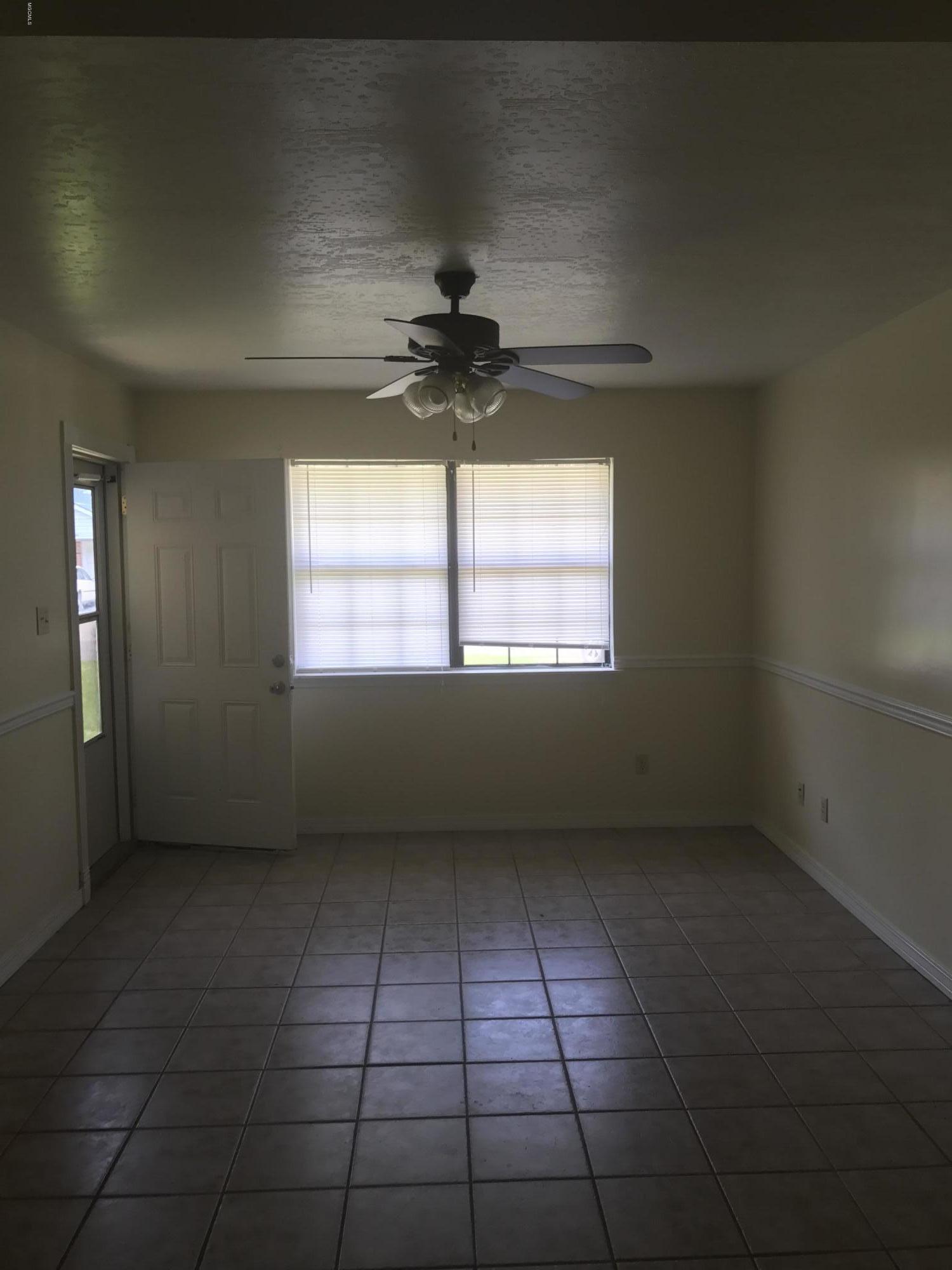 5137 Meridian Street Moss Point, MS 39563 - Photo 3 of 5 IMG_1447