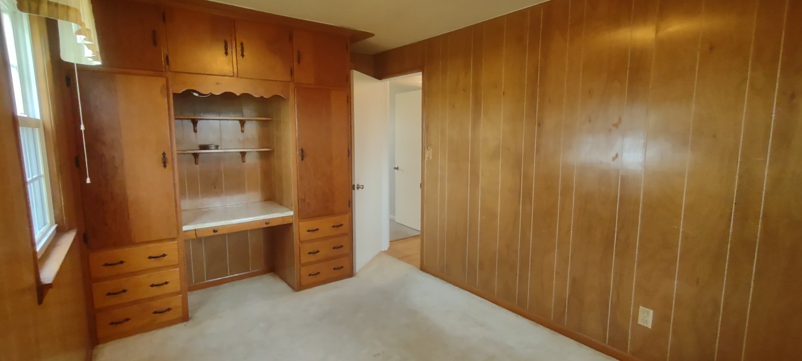 2 Holly Road Sterling, IL 61081 - Photo 14 of 19 a view of walk in closet