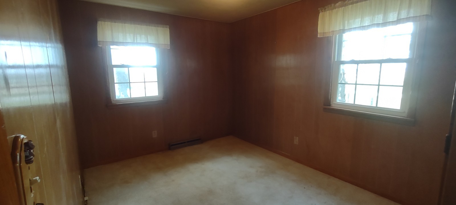 2 Holly Road Sterling, IL 61081 - Photo 15 of 19 an empty room with a window