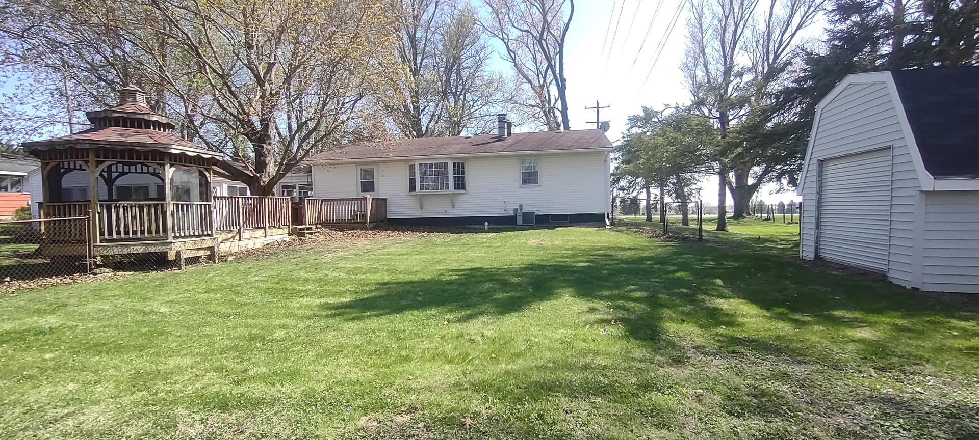 2 Holly Road Sterling, IL 61081 - Photo 2 of 19 a view of a house with a yard