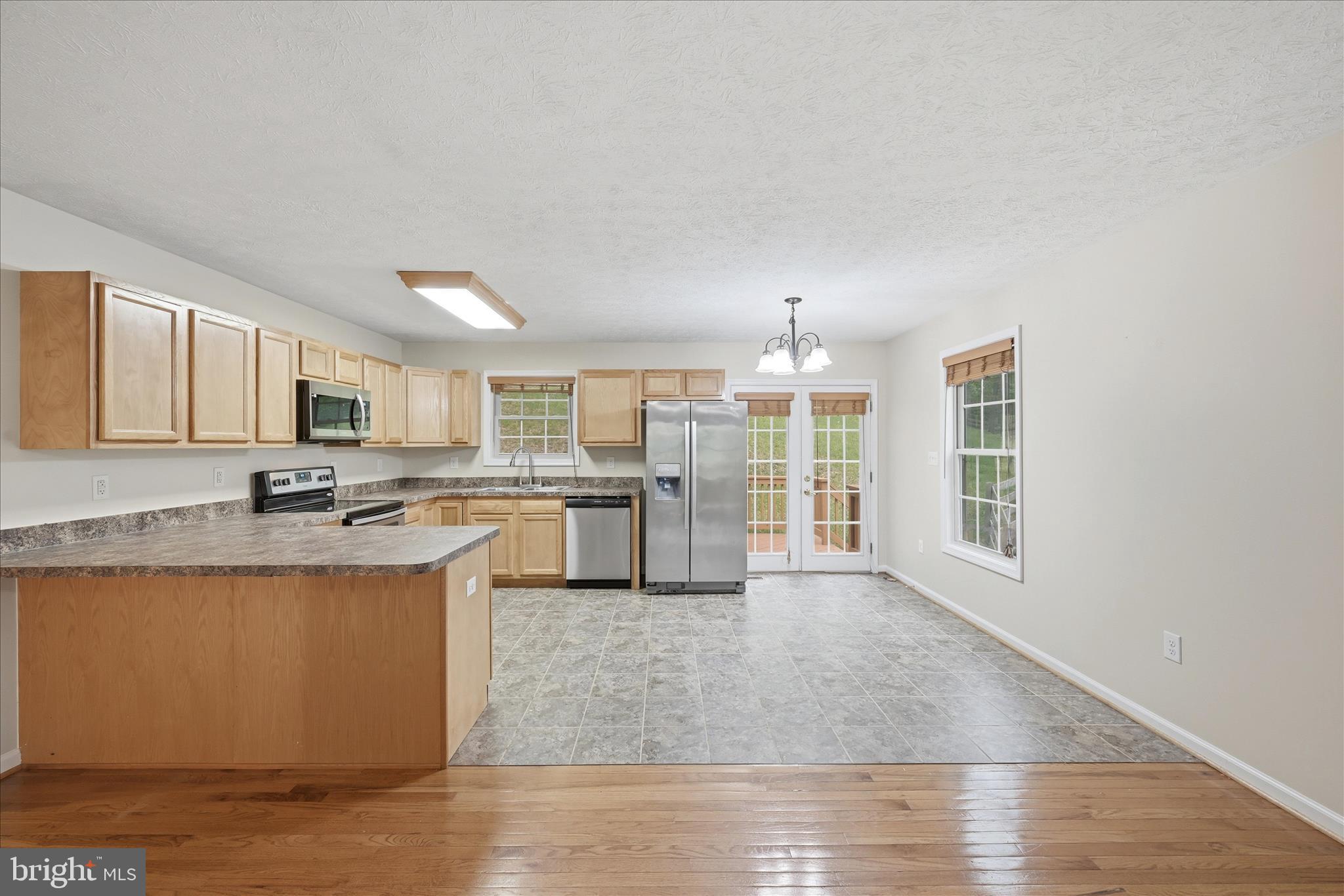 142 Spring Hollow Road Front Royal, VA 22630 - Photo 13 of 46 Kitchen