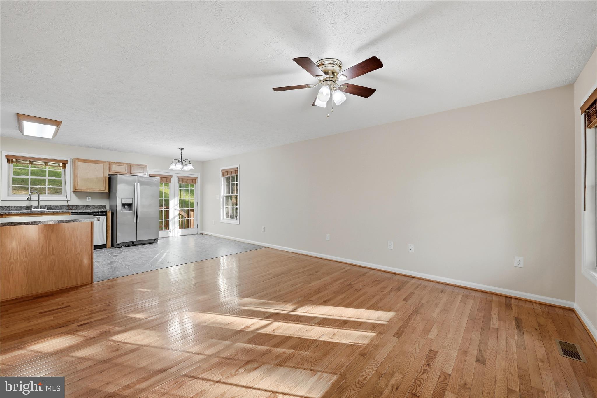 142 Spring Hollow Road Front Royal, VA 22630 - Photo 9 of 46 Living Room