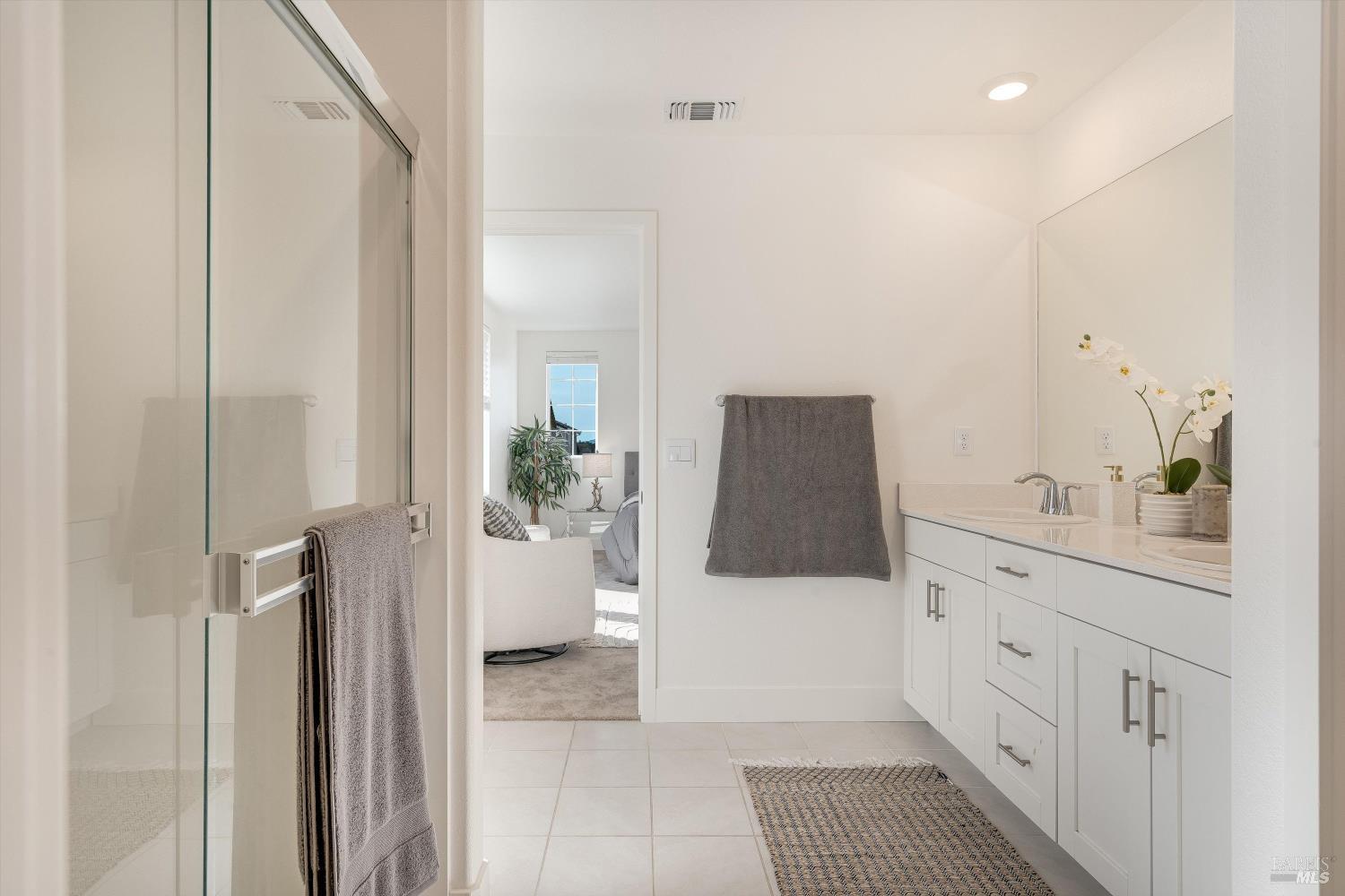 6054 Oxford Place Rohnert Park, CA 94928 - Photo 28 of 44 Primary Bathroom