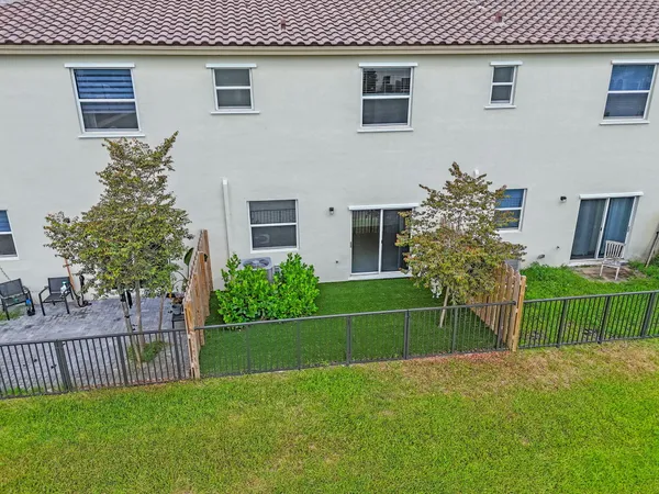 $3,150 | 5515 Northwest 27th Street, Lauderhill, FL 33313