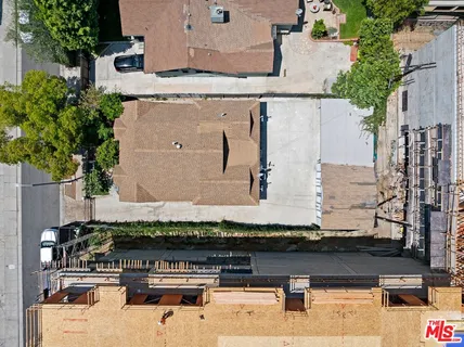 $1,325,000 | 1516 La Baig Avenue, Los Angeles, CA 90028