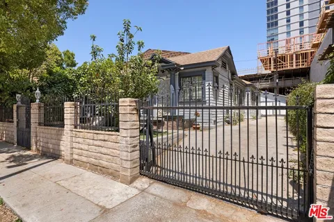 $1,325,000 | 1516 La Baig Avenue, Los Angeles, CA 90028