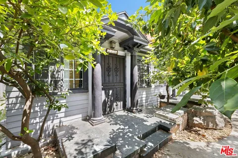 $1,325,000 | 1516 La Baig Avenue, Los Angeles, CA 90028