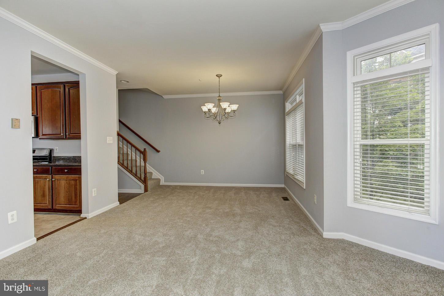 10261 Rutland Round Road, Unit 40 Columbia, MD 21044 - Photo 4 of 23 Dining Room