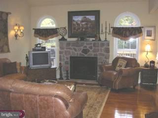 1965 Upper Ridge Road Green Lane, PA 18054 - Photo 4 of 6
