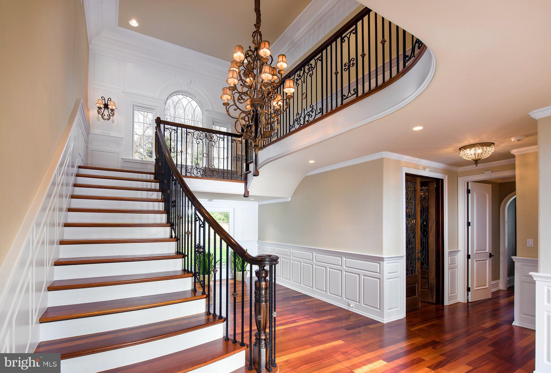 654 Brooke Road Wayne, PA 19087 - Photo 4 of 23