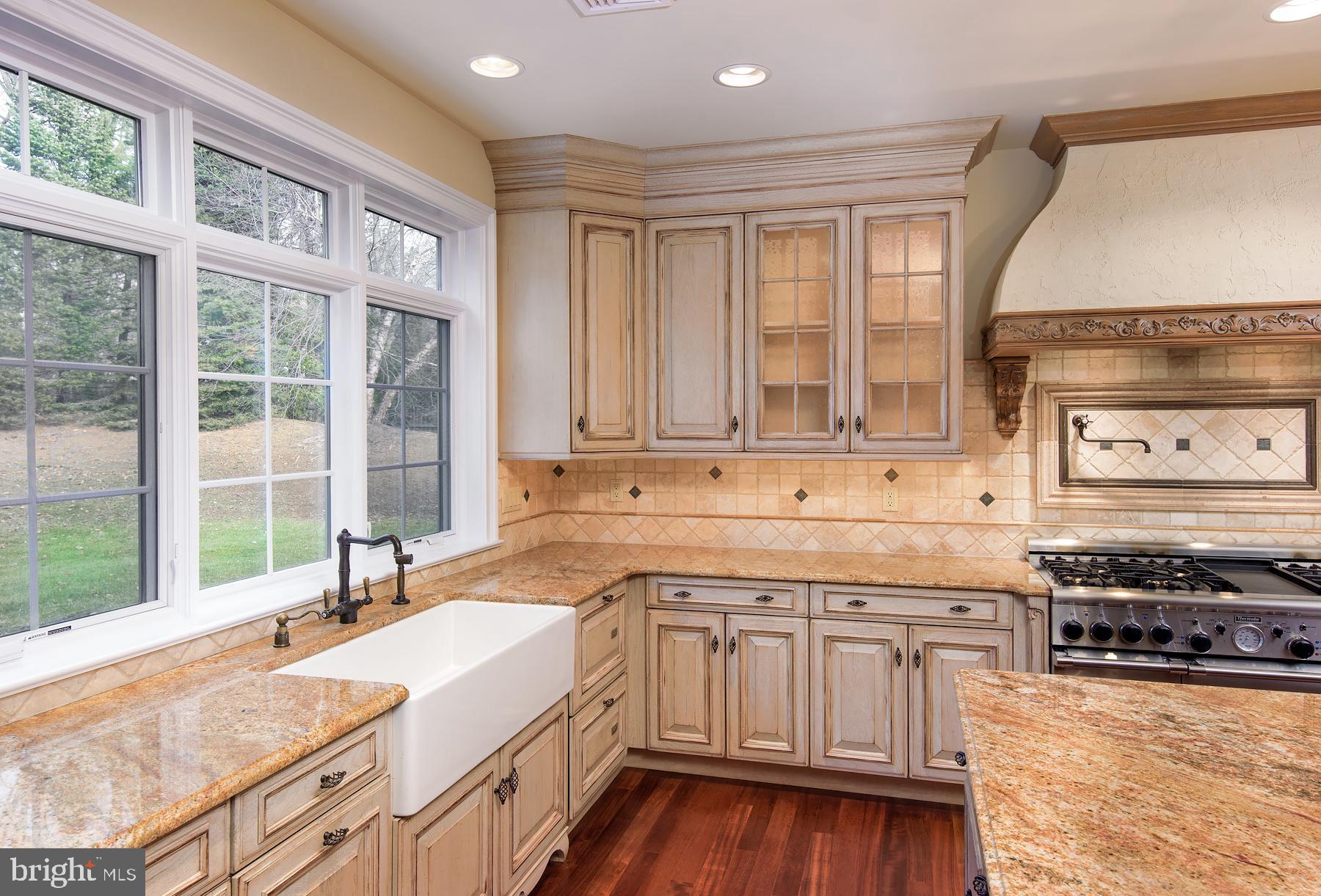 654 Brooke Road Wayne, PA 19087 - Photo 9 of 23