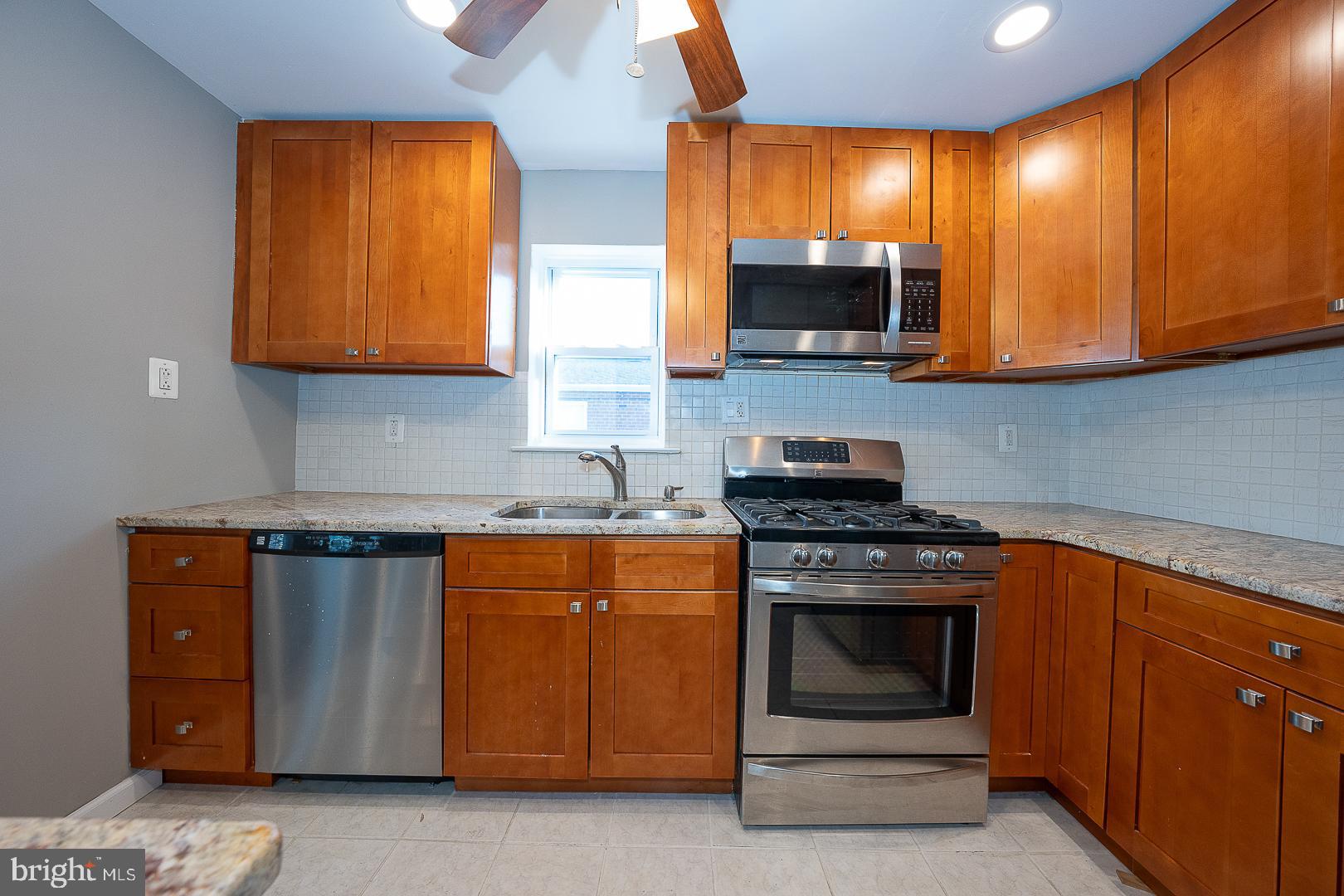 7608 Dicks Avenue Philadelphia, PA 19153 - Photo 21 of 57