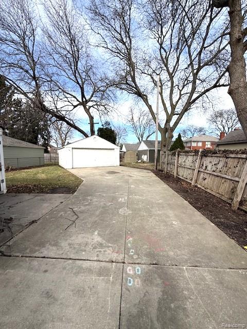 414 Moross Road Grosse Pointe, MI 48236 - Photo 2 of 17