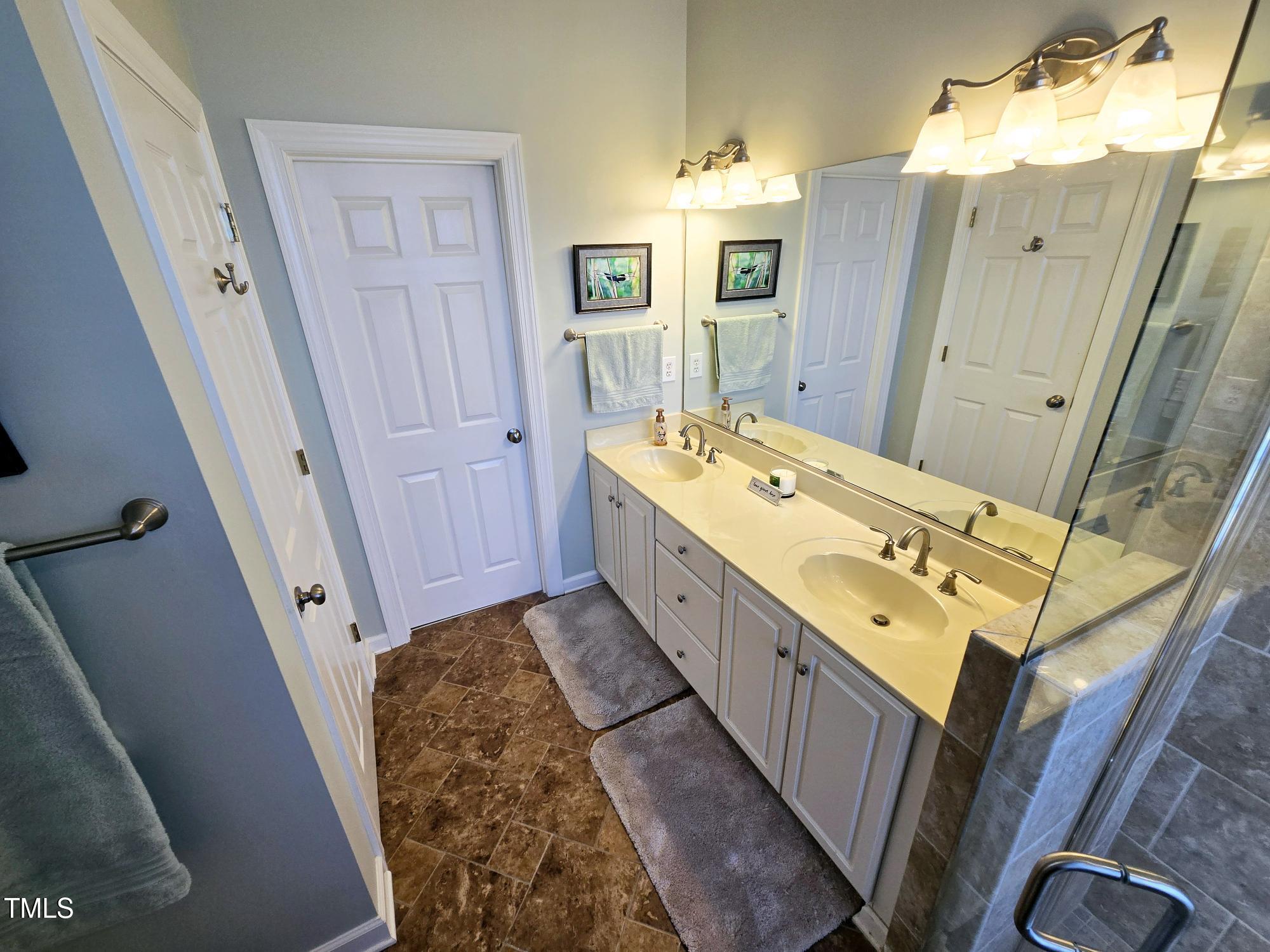 914 South Ridge Road Burlington, NC 27217 - Photo 20 of 36 20241009_102813