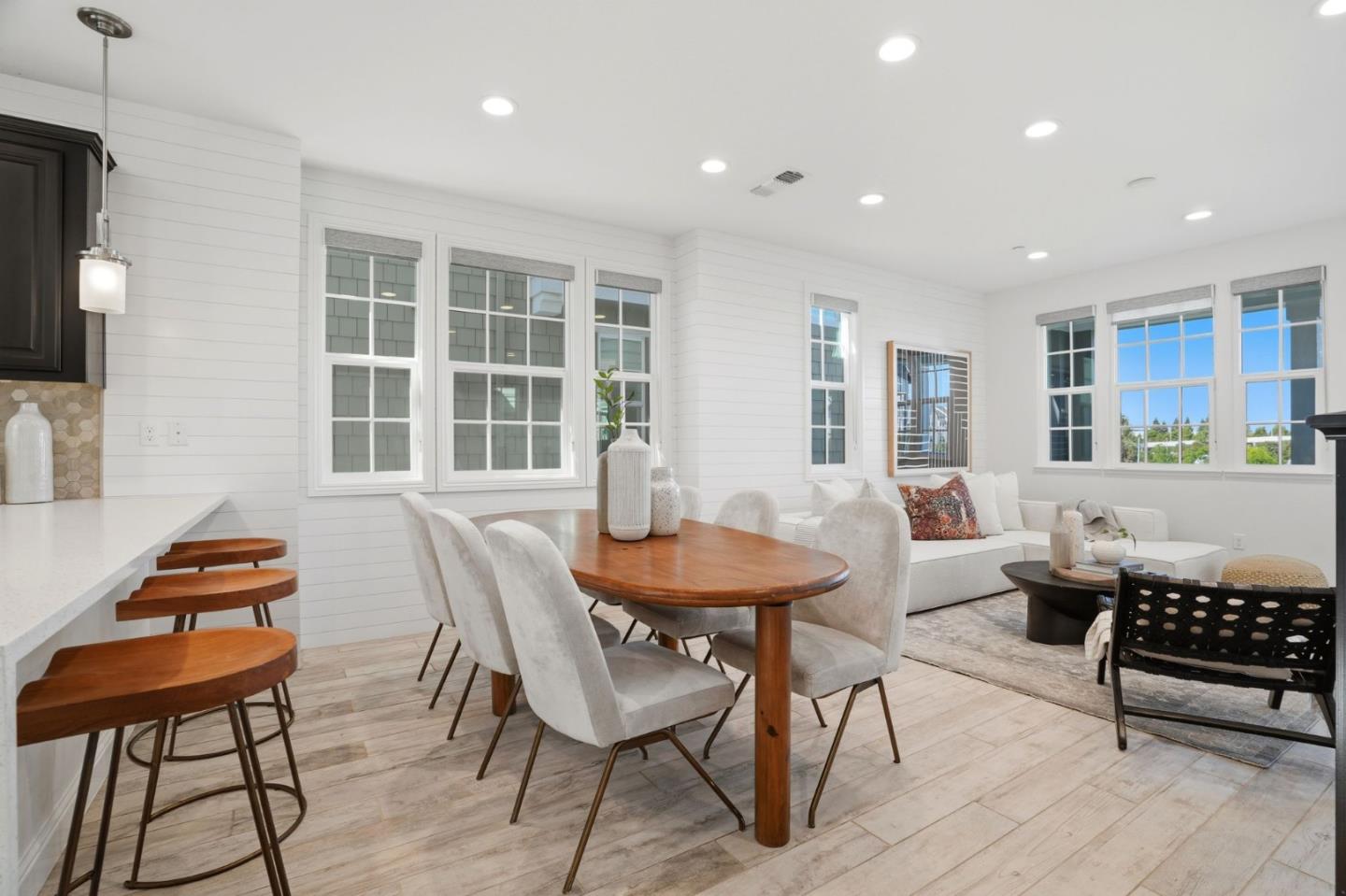3806 Pyramid Way Mountain View, CA 94043 - Photo 8 of 44 a dining room with a table and chairs