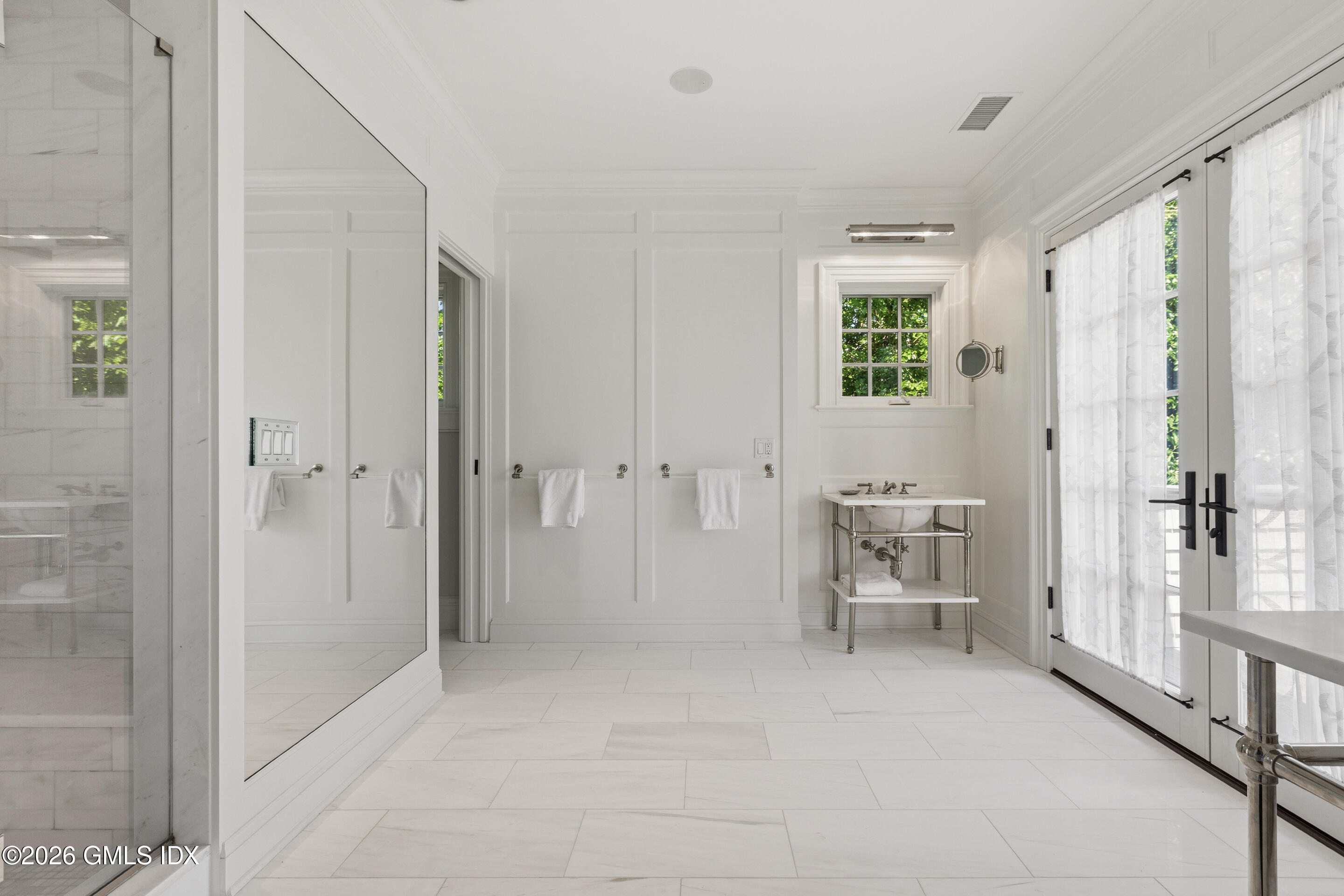 203 Shore Road Old Greenwich, CT 06870 - Photo 27 of 46 Spacious Primary Bath