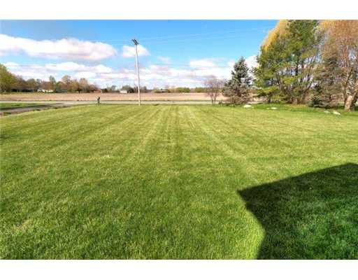 2359 Strieter Road Ann Arbor, MI 48103 - Photo 2 of 25 Photo 2