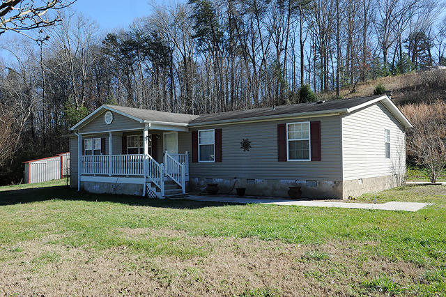 10488 Hamby Road Soddy Daisy, TN 37379 - Photo 3 of 33 DSC_7141