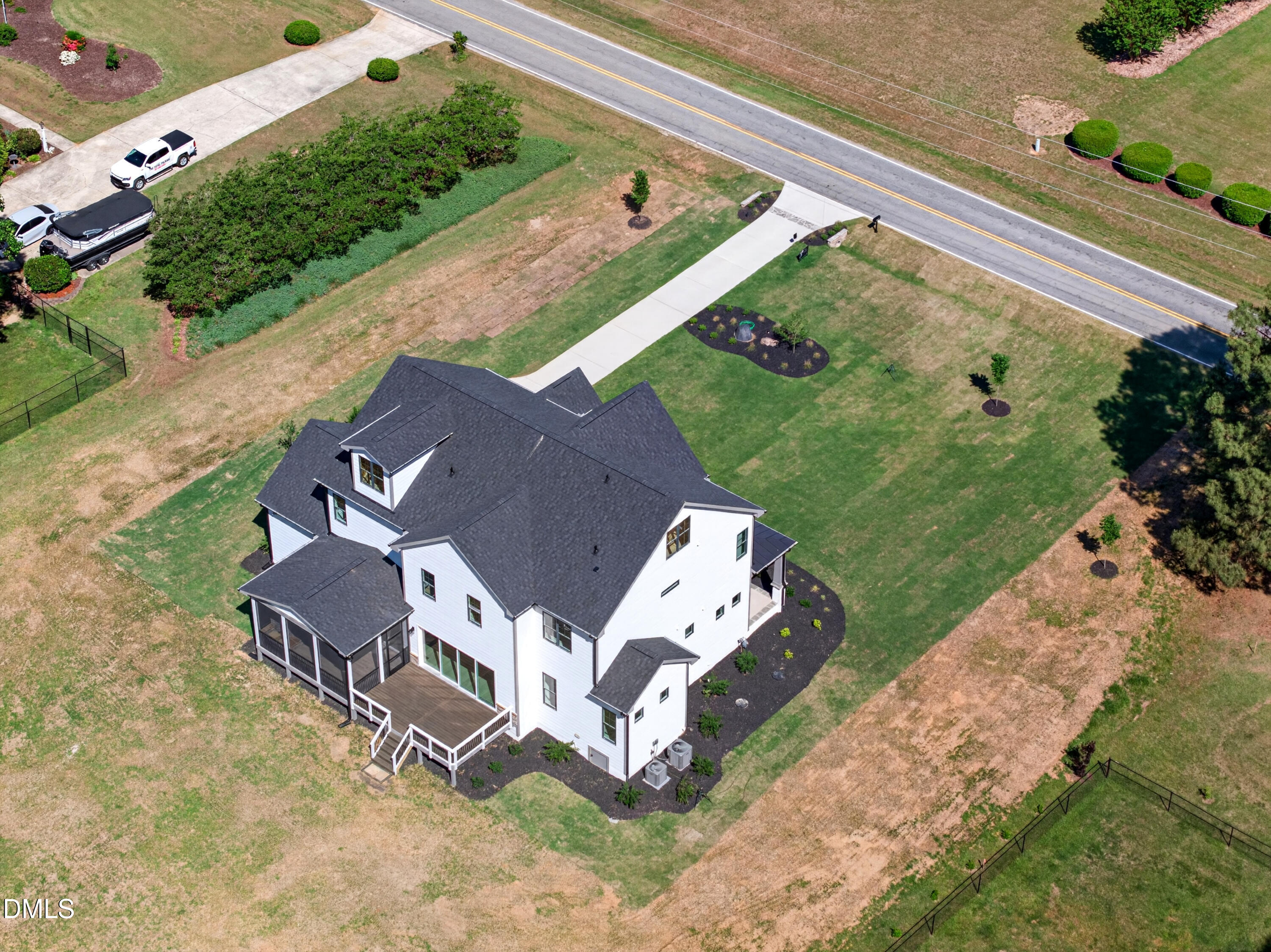 4009 Yates Mill Pond Road Raleigh, NC 27606 - Photo 12 of 97 077