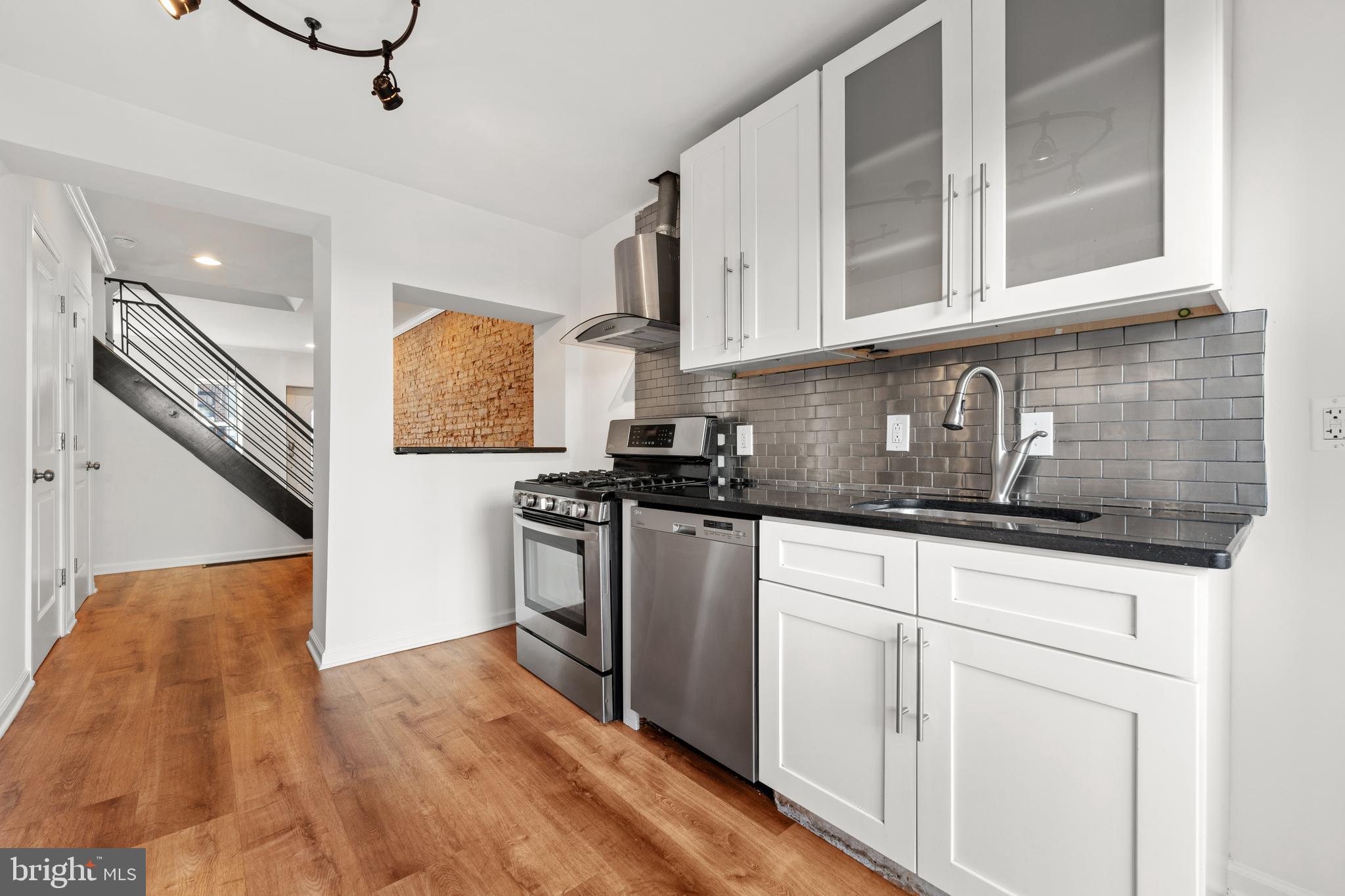 149 Pierce Street Philadelphia, PA 19148 - Photo 7 of 15 Kitchen