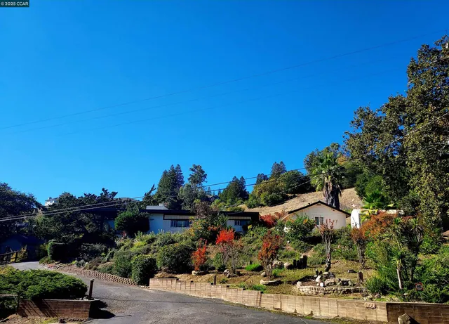 $1,298,000 | 4900 John Muir Road, Martinez, CA 94553