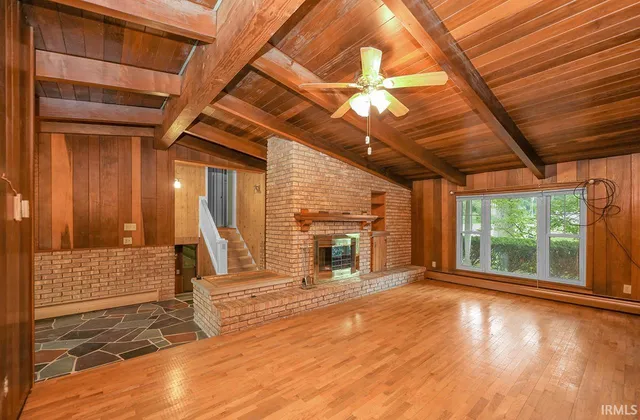 $359,000 | 20484 County Road 8, Bristol, IN 46507