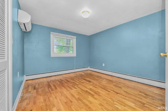 $359,000 | 20484 County Road 8, Bristol, IN 46507