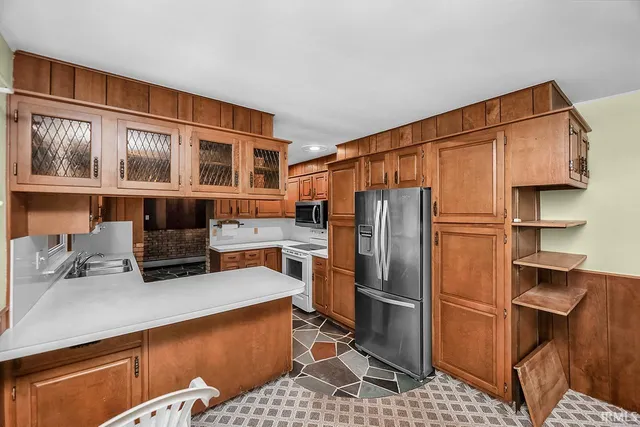 $359,000 | 20484 County Road 8, Bristol, IN 46507