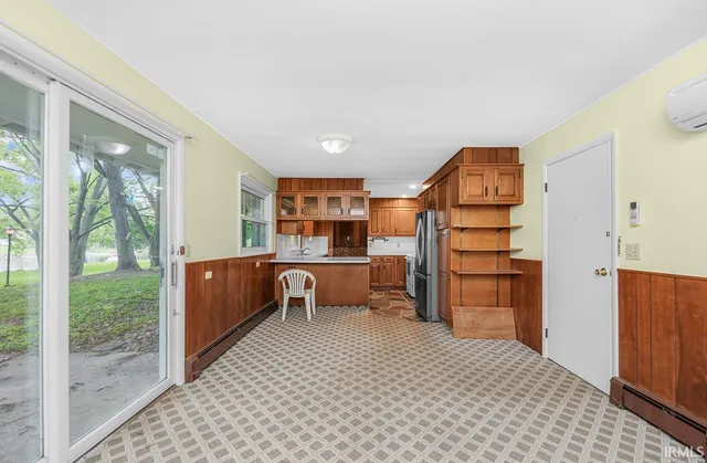 $359,000 | 20484 County Road 8, Bristol, IN 46507