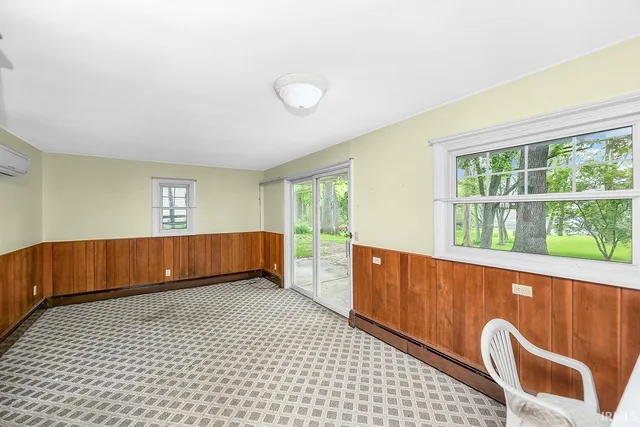 $359,000 | 20484 County Road 8, Bristol, IN 46507