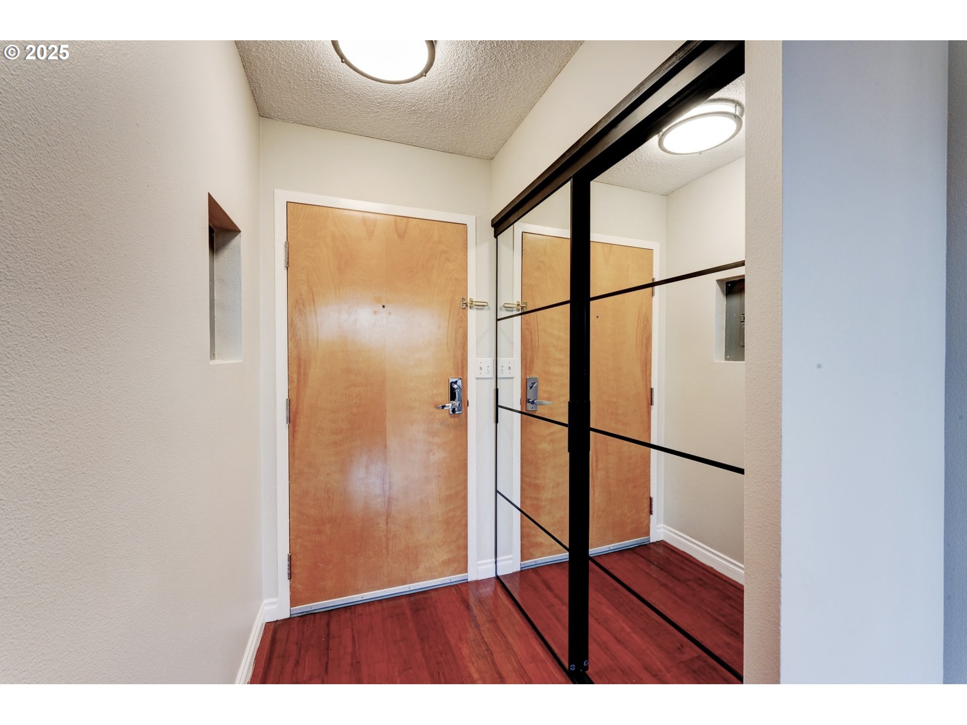 2020 Southwest Main Street, Unit 403 Portland, OR 97205 - Photo 8 of 25 Gallery Image 8