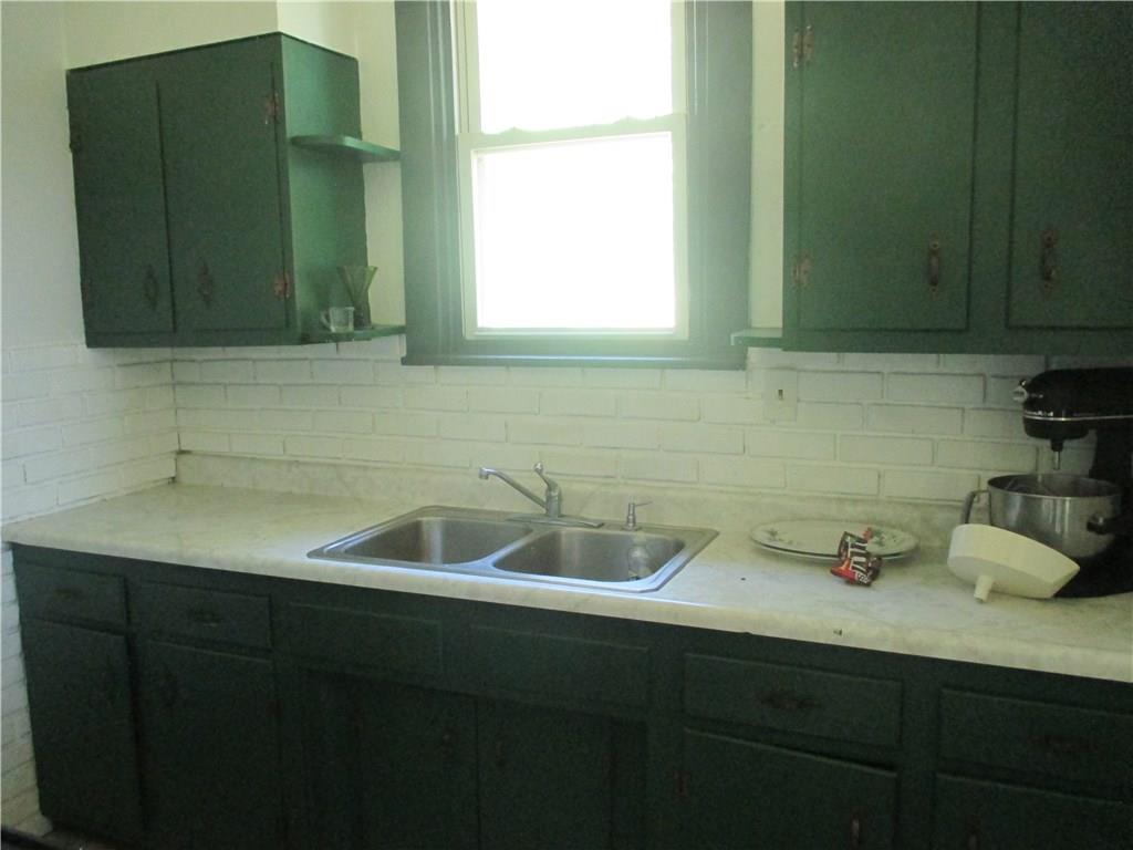 623 Freeport Road Pittsburgh, PA 15238 - Photo 3 of 12 Gallery Image 3