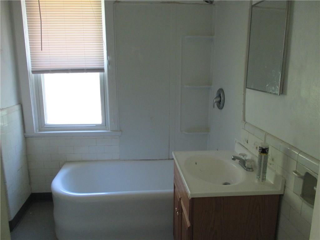 623 Freeport Road Pittsburgh, PA 15238 - Photo 9 of 12 Gallery Image 9
