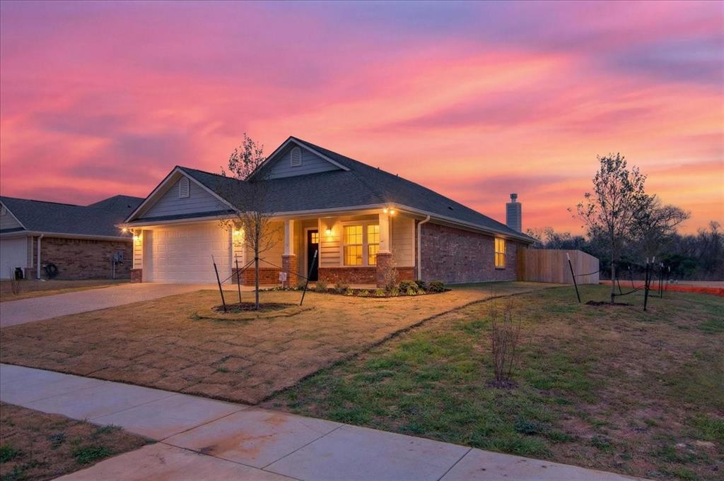 2508 Yoder Lane Waco, TX 76706 - Photo 3 of 32