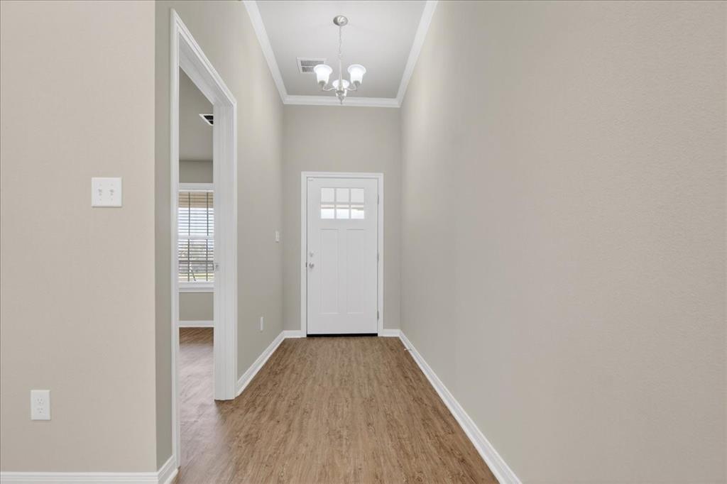 2508 Yoder Lane Waco, TX 76706 - Photo 5 of 32