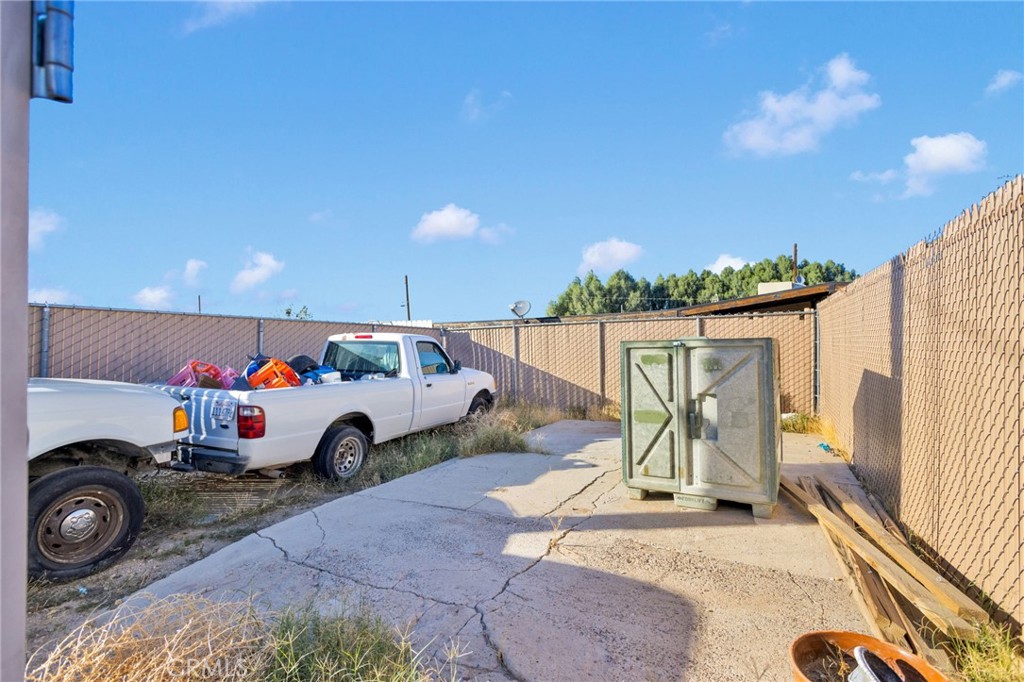 25488 Jade Road Barstow, CA 92311 - Photo 25 of 25 a view of car parking