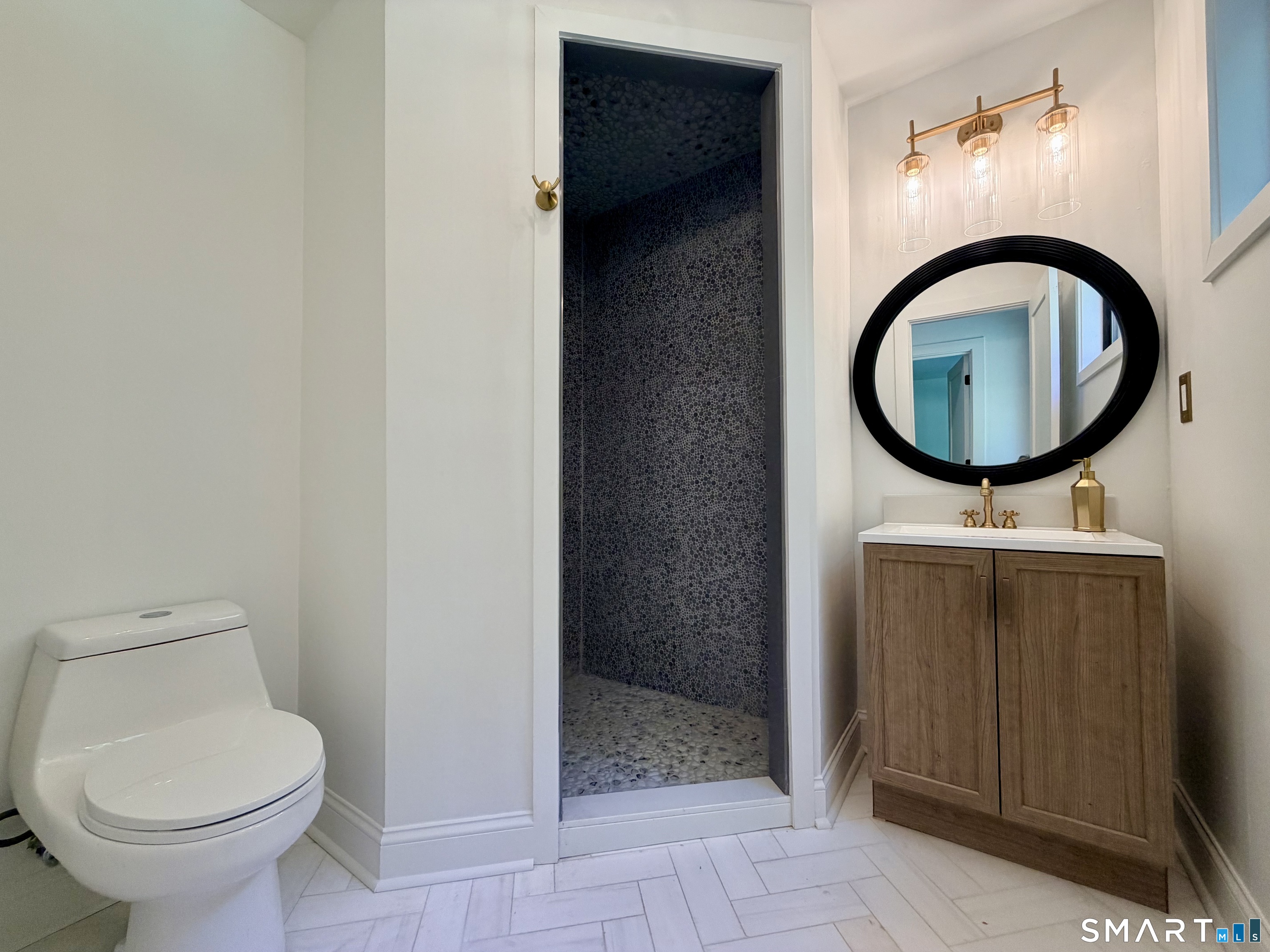 237 Strobel Road Trumbull, CT 06611 - Photo 12 of 35 Upper level