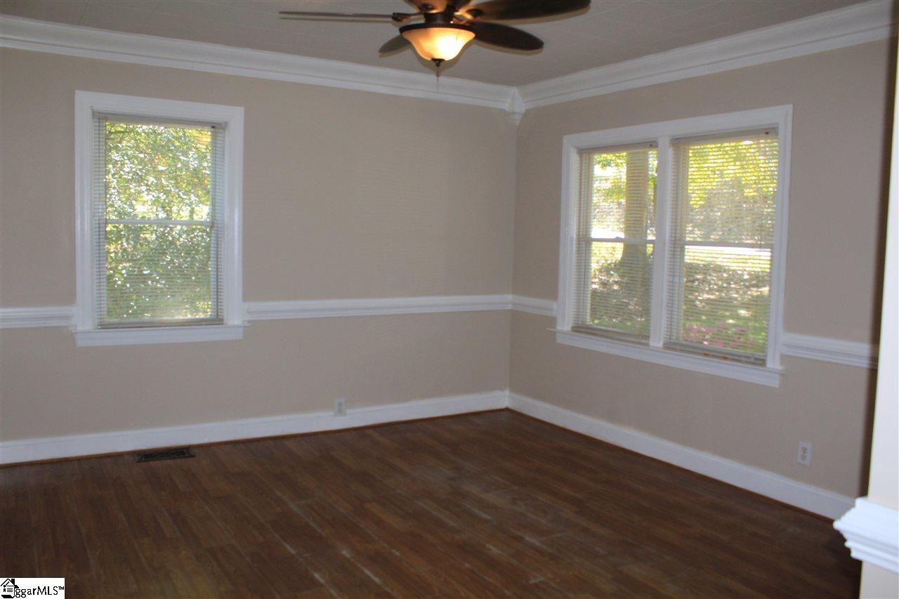 611 Harvey Road Greer, SC 29651 - Photo 6 of 11 Gallery Image 6