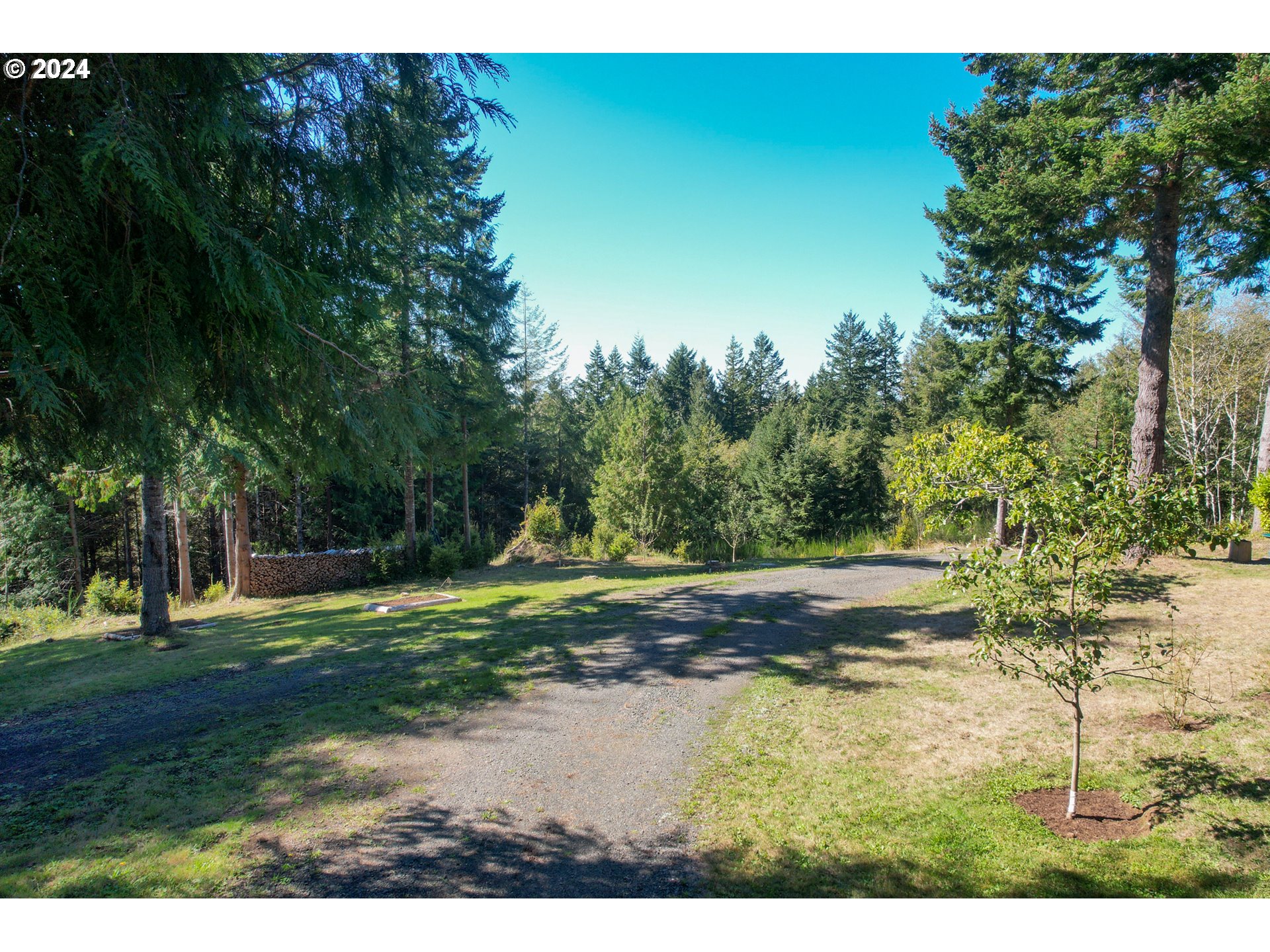 73495 Highway 101 North Bend, OR 97459 - Photo 2 of 48