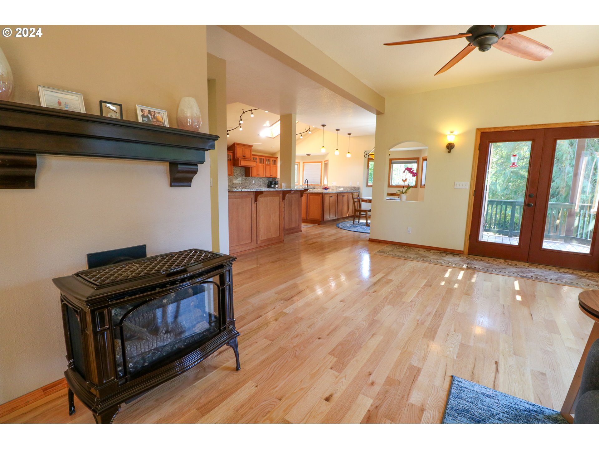 73495 Highway 101 North Bend, OR 97459 - Photo 24 of 48